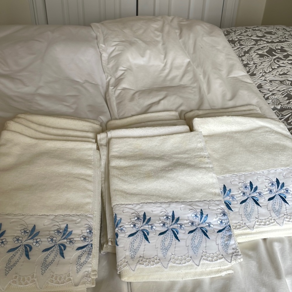 14 Hand Towels